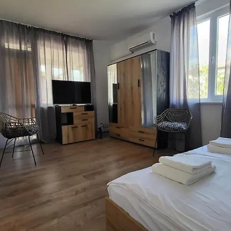 Q аpartment Apartament *