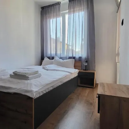 Q аpartment ツァレヴォ